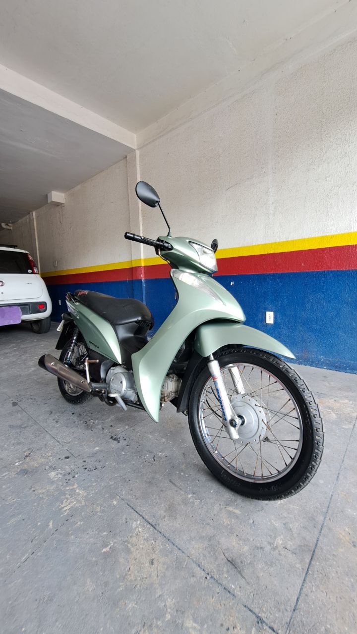 HONDA BIZ 125 ES FRENTE DIREITA